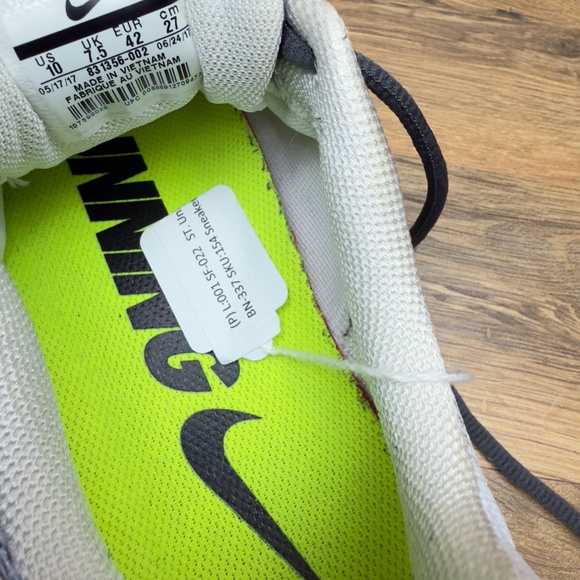 Nike Womens size 10 Air Zoom Pegasus 33 831356-002 Gray White Running Shoes - Picture 9 of 9